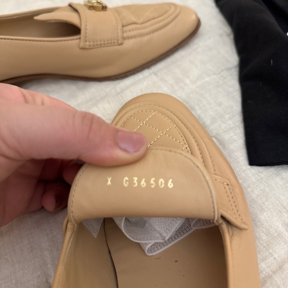 CHANEL Beige Quilted Leather Loafers with Gold Hardware size 41.5 US 10.5 - Picture 5 of 7